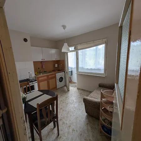 Panoramic In Charming Village Apartment